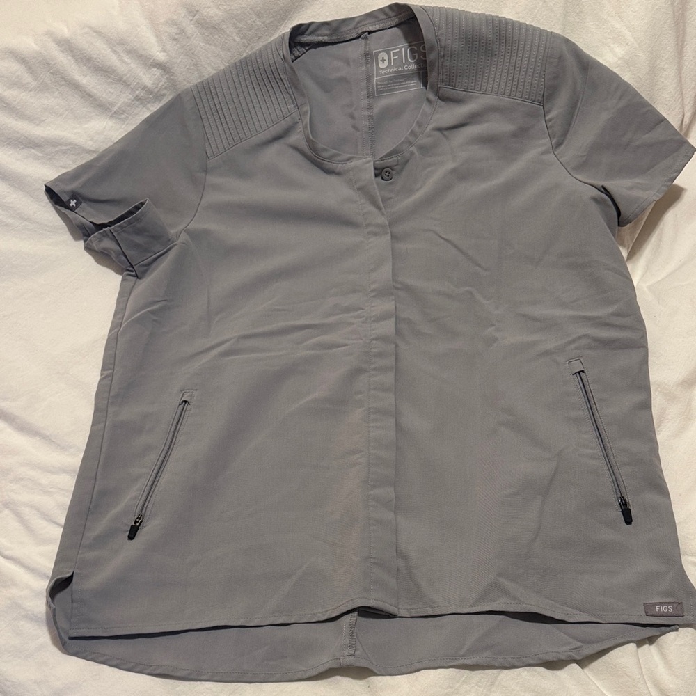 FIGS Gray Short-Sleeve Scrub Top with Zip Pockets